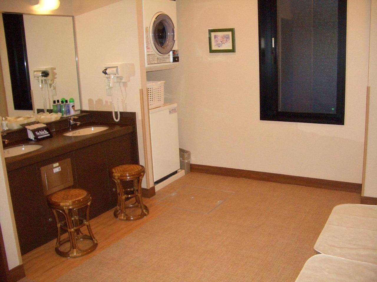 Hotel Route-Inn Aomori Chuo Inter Esterno foto